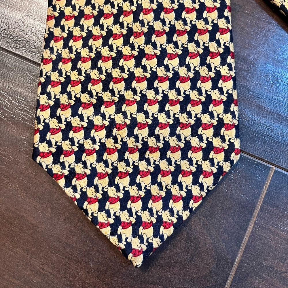 Winnie the Pooh tie, Disney brand